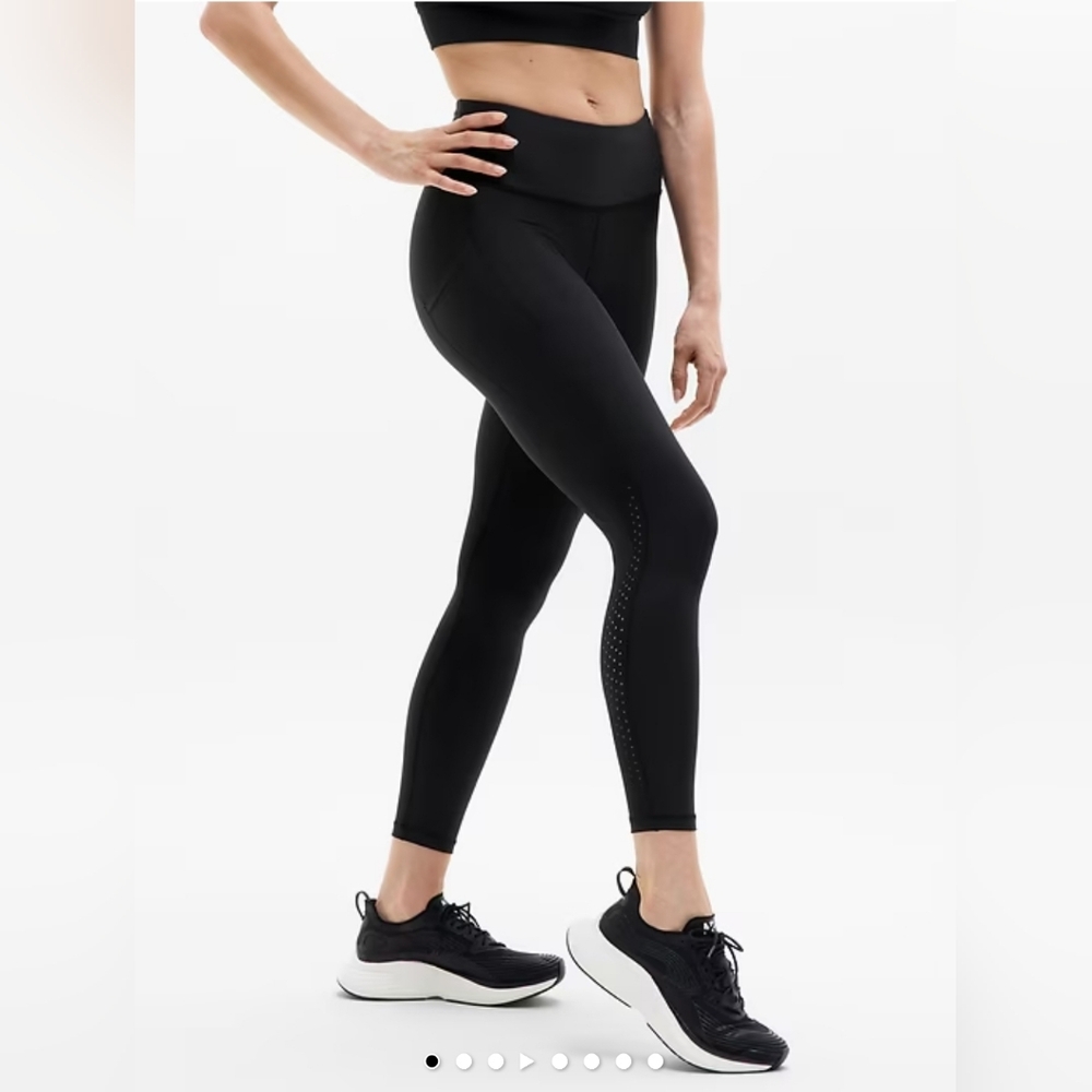 NWT Athleta Interval Stash Ultra High Rise Lasercut 7/8 Legging Size XS In Black